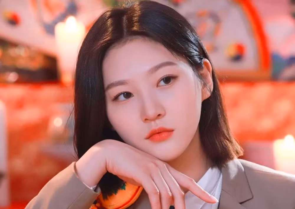 nu dien vien kim sae ron bi truy to hinh 2