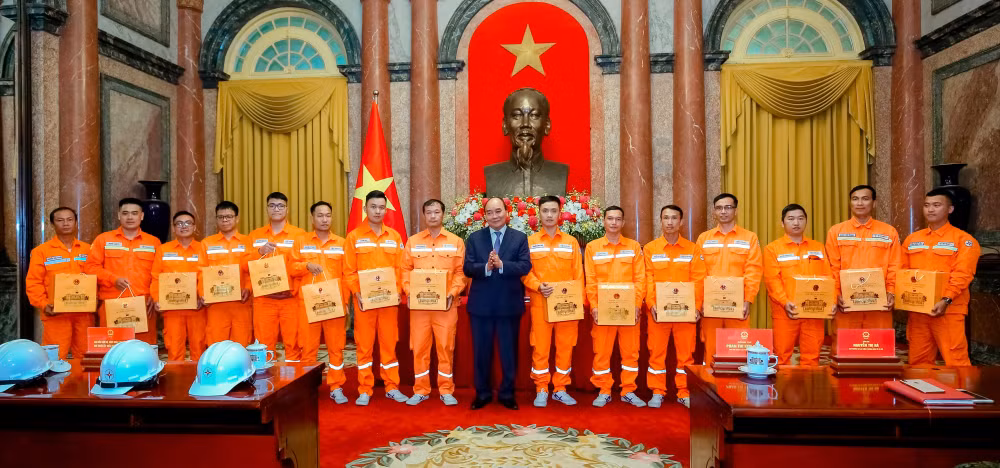 ca van mai nguoi tho tre tuoi tai nang tai pc dien bien hinh 2
