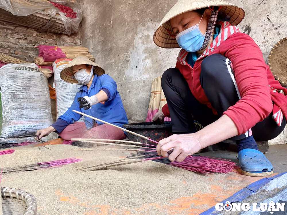 doi vo chong gia nang long giu nghe lam huong truyen thong hinh 4