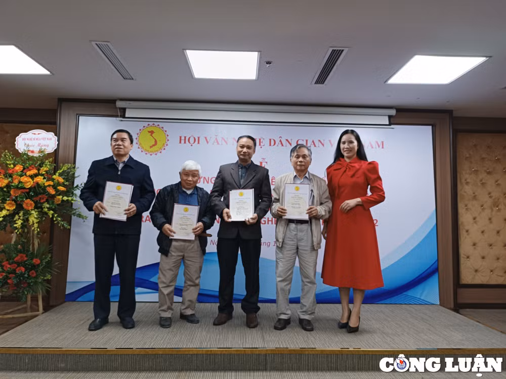 trao giai va ton vinh cac nghe nhan dan gian viet nam nam 2022 hinh 6