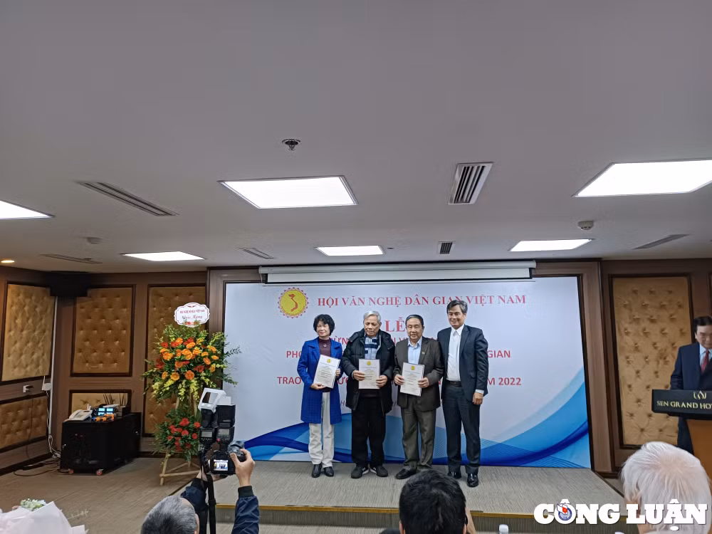 trao giai va ton vinh cac nghe nhan dan gian viet nam nam 2022 hinh 5