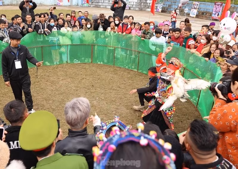 ron rang sac mau ngay hoi van hoa dan toc lo lo o ha giang hinh 4
