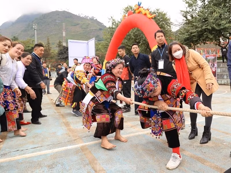 ron rang sac mau ngay hoi van hoa dan toc lo lo o ha giang hinh 5