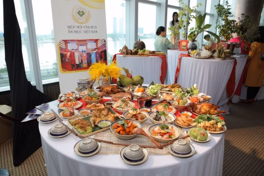 cong bo danh sach 152 mon an tieu bieu cua am thuc mien trung hinh 1
