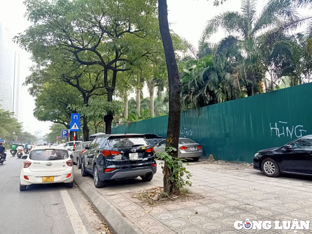 ha noi chi dao nong xu ly diem do xe oto gay hu hong xuong cap via he lat da hinh 5