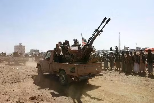 Houthi tấn công đáp trả hàng loạt mục tiêu tại Ả Rập Xê Út và Yemen