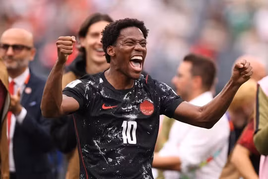 Hạ Nam Phi ở phút bù giờ, Canada viết nên trang sử mới tại World Cup 2026