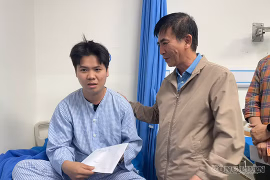 Vụ xe khách chở 33 người bị lật ở Gia Lai: Nhân chứng bàng hoàng kể lại khoảnh khắc kinh hoàng