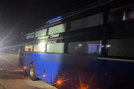 Gia Lai: Nhóm thiếu niên ném đá xe đang chở 20 hành khách trên Quốc lộ 19