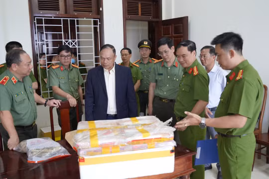 Gia Lai: Bắt giữ nhóm đối tượng vận chuyển gần 3kg ma túy