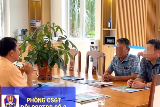 Gia Lai: Xử phạt tài xế xe biển xanh vượt ẩu trên đèo Mang Yang