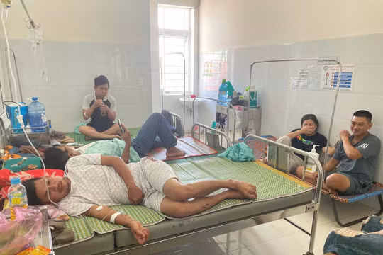 Số người nhập viện sau khi ăn bánh mì ở Gia Lai tăng lên 75 ca