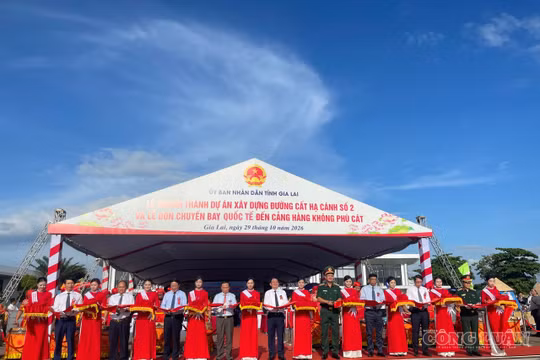 Gia Lai: Khánh thành đường băng số 2, đón chuyến bay quốc tế từ Macau