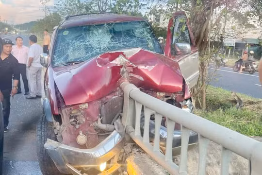 Quảng Ngãi: Ô tô biển xanh tông vào lan can cầu, Bí thư xã tử vong thương tâm