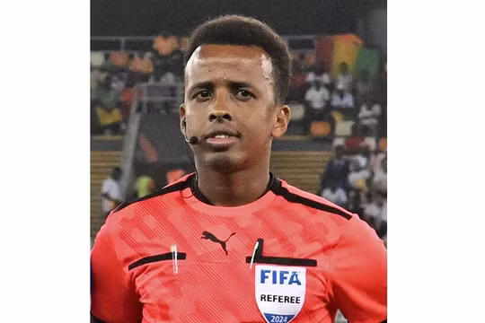 Trọng tài World Cup người Somalia bị từ chối nhập cảnh vào Mỹ