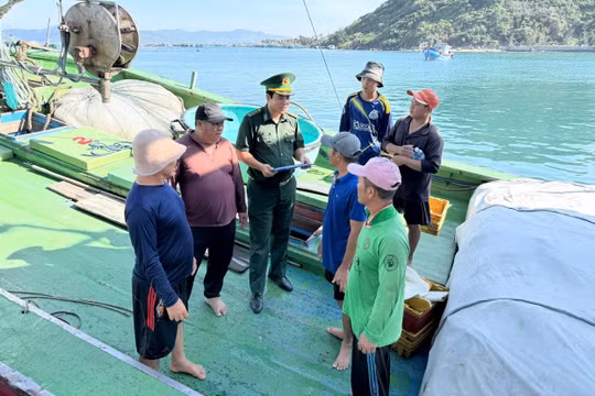 Bộ đội Biên phòng Gia Lai bám địa bàn, sát ngư dân, ngăn chặn khai thác hải sản bất hợp pháp