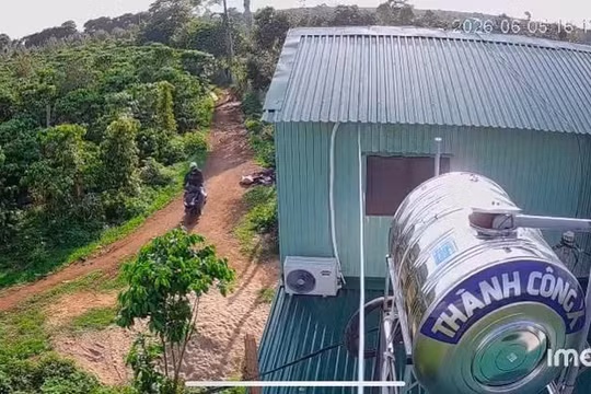Gia Lai: Bắt giữ đối tượng có nhiều tiền án, lắp camera xung quanh nhà để mua bán ma túy