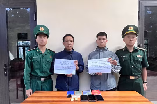 Bắt giữ hai đối tượng vận chuyển hơn 538 gam vàng trái phép qua biên giới