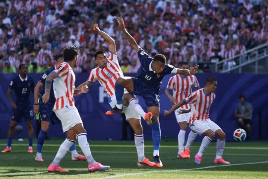 Mbappe tỏa sáng, Pháp nhọc nhằn hạ Paraguay dưới cái nóng kỷ lục