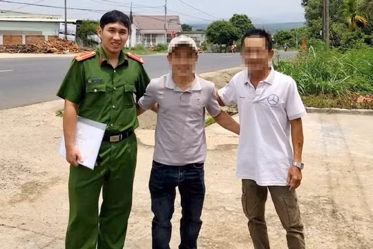 Công an xã Đăk Tô giúp thanh niên tìm lại bố và anh trai thất lạc hơn 34 năm