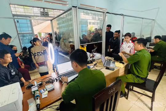 Gia Lai: Công an xã vùng khó, biên giới miệt mài đưa số hóa về tận buôn làng