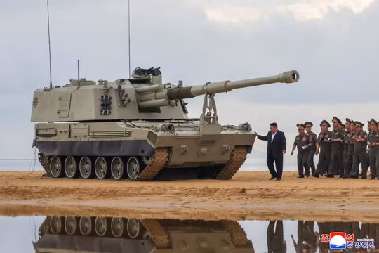 Ông Kim Jong Un trực tiếp giám sát thử nghiệm loạt vũ khí mới