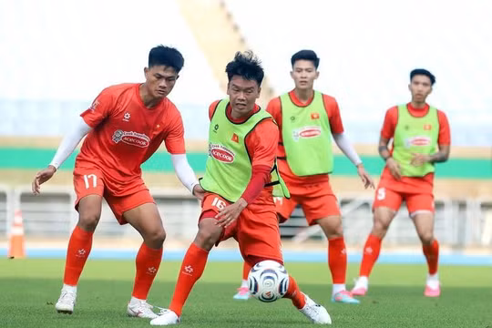 Điểm tin thể thao 4/7: Tuyển Việt Nam chuẩn bị đá trận đầu tiên tại Hàn Quốc, siêu máy tính dự đoán Pháp thắng Paraguay