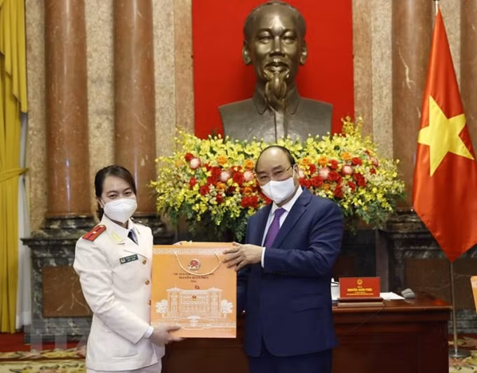 chu tich nuoc hang nghin tam guong tieu bieu cua nganh y thuc su la nhung tu mau cua nhan dan hinh 2