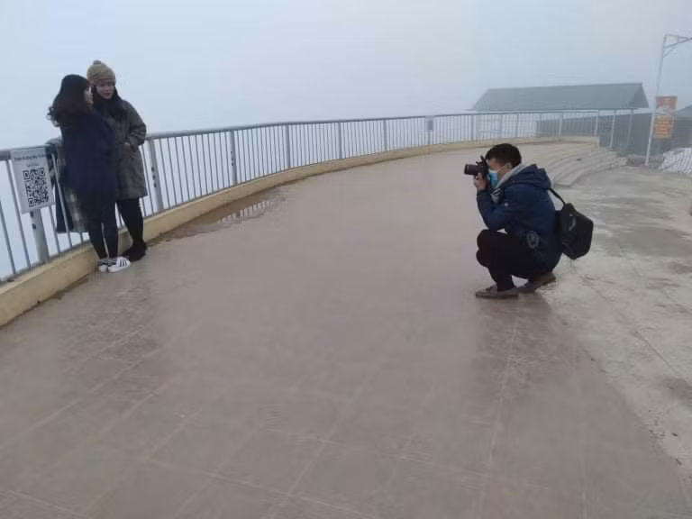 phong vien tac nghiep trong gia ret nhung hinh anh nhieu xuc cam hinh 5
