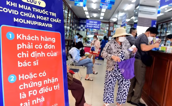 thuoc molnupiravir dieu tri covid 19 can mua theo chi dinh cua bac si hinh 1