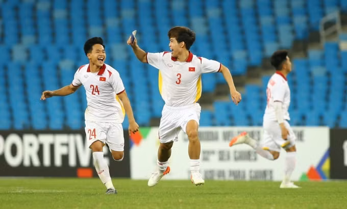 thu tuong bieu duong y chi thi dau kien cuong cua doi tuyen u23 viet nam hinh 1