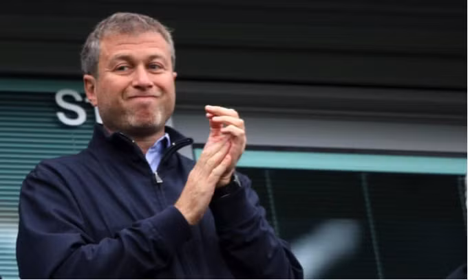 ong roman abramovich nhan 450 trieu usd co tuc tu mot tap doan khoang san hinh 1