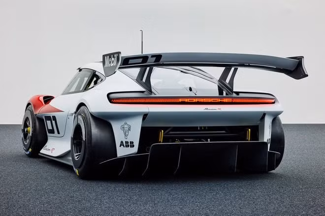 porsche chuyen doi nha may de san xuat xe dien hinh 2