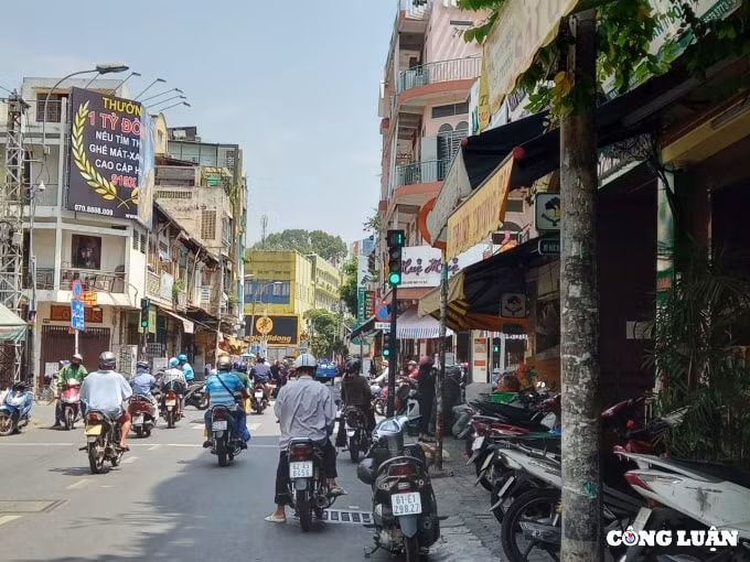 muon kieu bien bao giao thong danh do nguoi di duong o tp hcm hinh 6