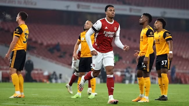 nhan dinh tran arsenal vs wolves 2h45 ngay 25 2 hinh 1