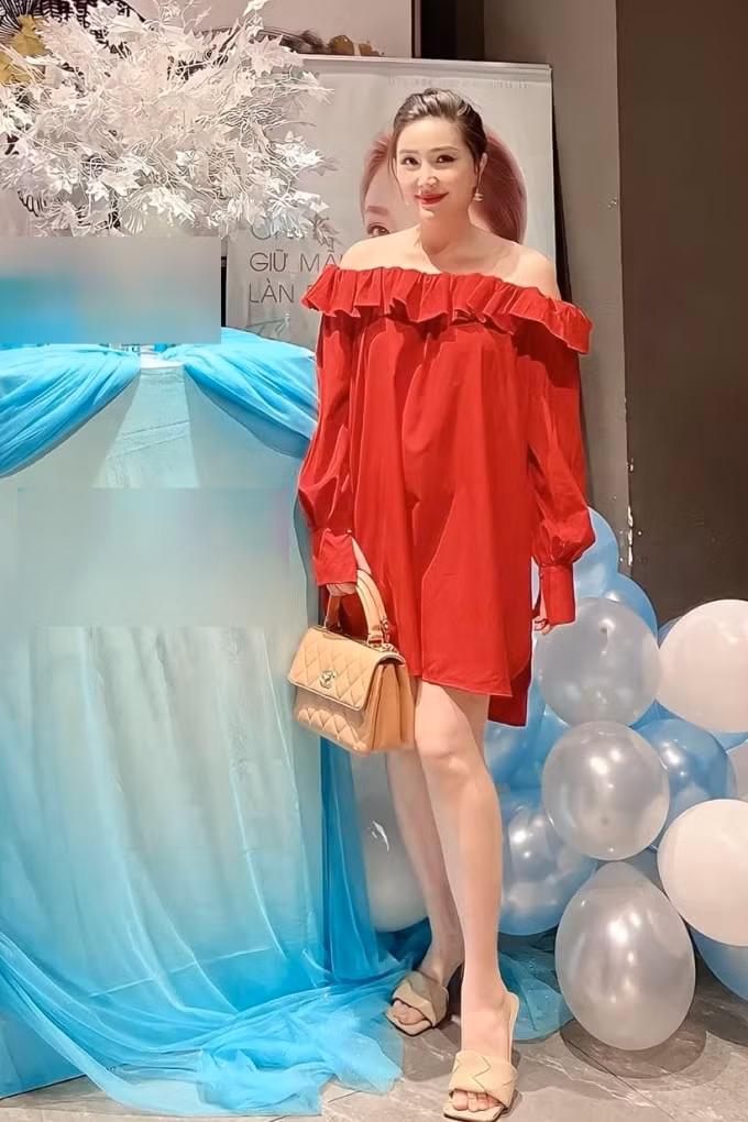 voc dang thon gon nhan sac xinh dep cua nu ca si bao thy sau khi sinh quy tu hinh 6