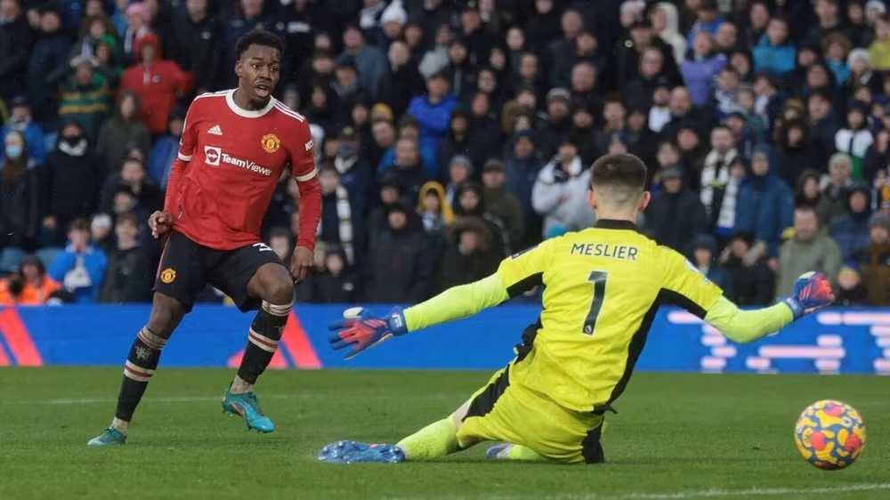 thang leeds 4 2 man utd vuon len dung thu 4 bxh ngoai hang anh hinh 9