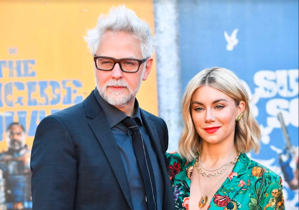 james gunn va jennifer holland dinh hon sau nhieu nam gan bo hinh 3