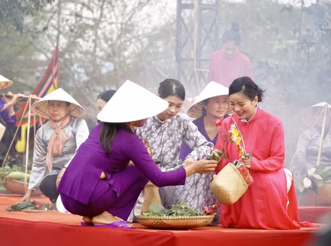thua thien hue tai hien phien cho que voi nhieu hoat dong dac sac hinh 1