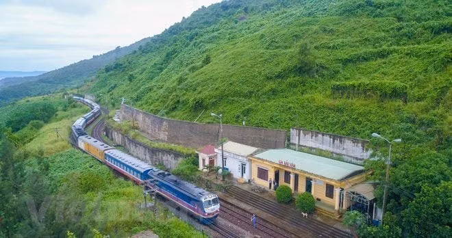 flc muon dau tu duong sat vieng chan vung ang hinh 1