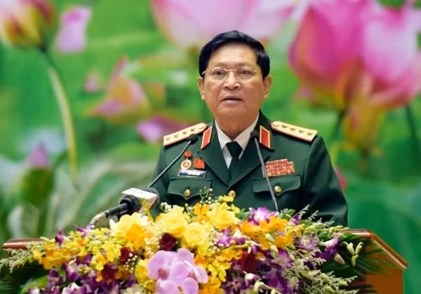 Đại tướng Ngô Xuân Lịch, Ủy viên Bộ Chính trị, Phó Bí thư Quân ủy Trung ương, Bộ trưởng Bộ Quốc phòng phát biểu bế mạc đại hội