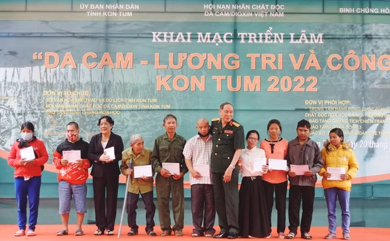 gan 400 hien vat trung bay tai trien lam da cam luong tri va cong ly kon tum 2022 hinh 2