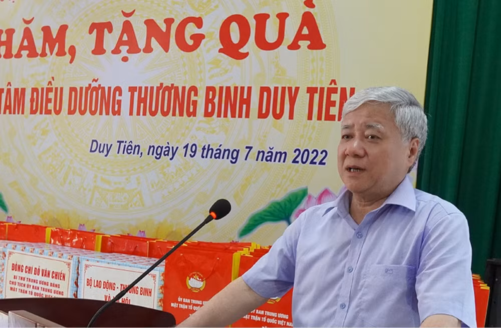 chu tich uy ban trung uong mat tran to quoc viet nam tham tang qua thuong benh binh hinh 2