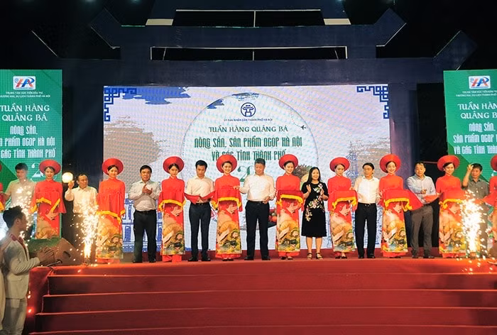 khai mac tuan hang quang ba nong san san pham ocop tai ha noi hinh 1