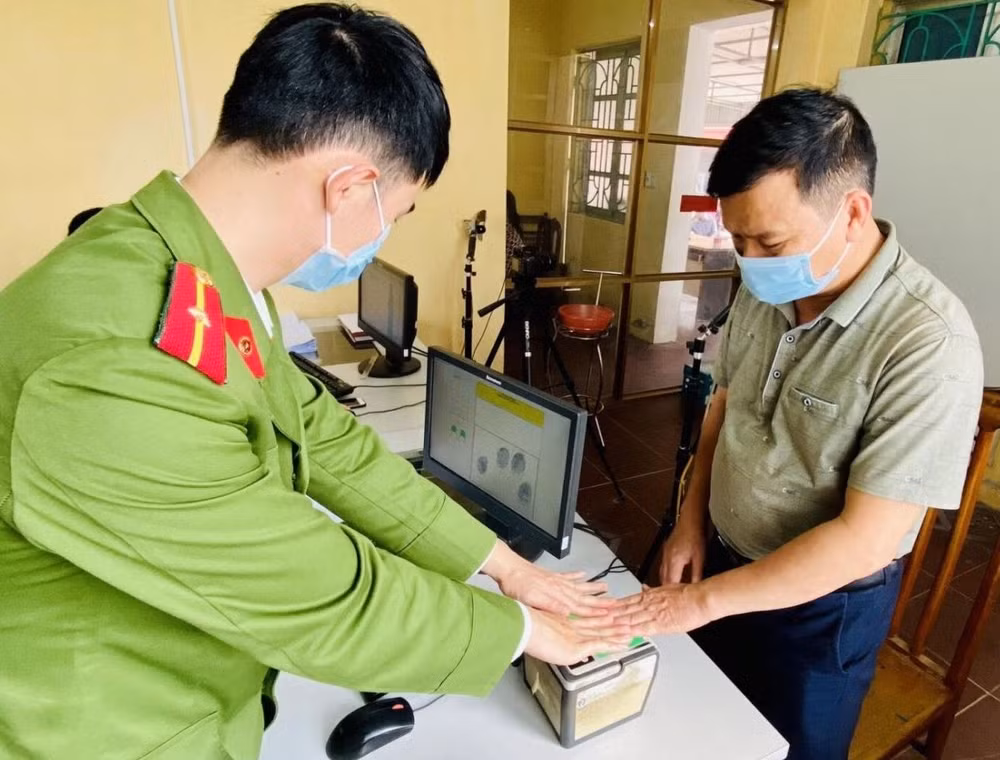 nguoi dan lam cccd gan chip the nao khi so ho khau khong con gia tri hinh 1