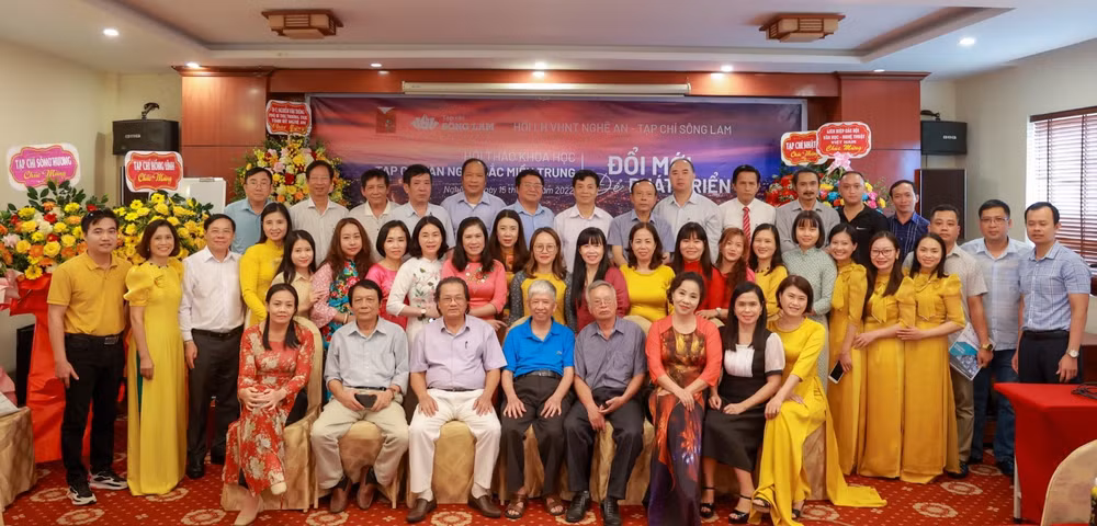 bao tap chi van hoc nghe thuat thay doi de ton tai thich ung va phat trien hinh 2