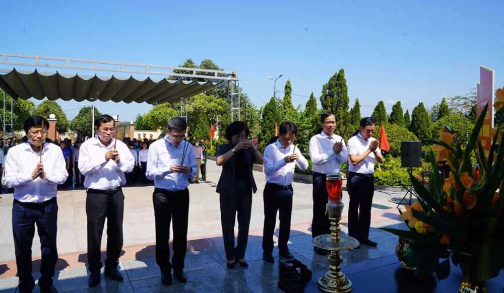pv gas thuc hien chuong trinh den on dap nghia tai da nang hinh 3