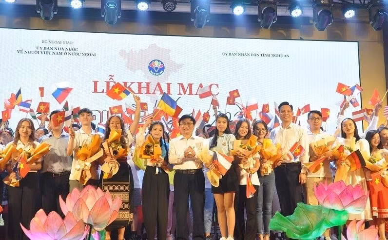 khai mac trai he viet nam 2022 khoi day tinh yeu que huong dat nuoc voi thanh nien kieu bao tre hinh 8