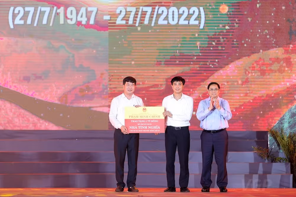 thu tuong du chuong trinh tuong nho tri an cac anh hung liet si hi sinh o chien truong lao hinh 2