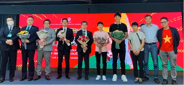 lan dau tien ra mat bo truyen tranh manga hop tac nhat viet hinh 4
